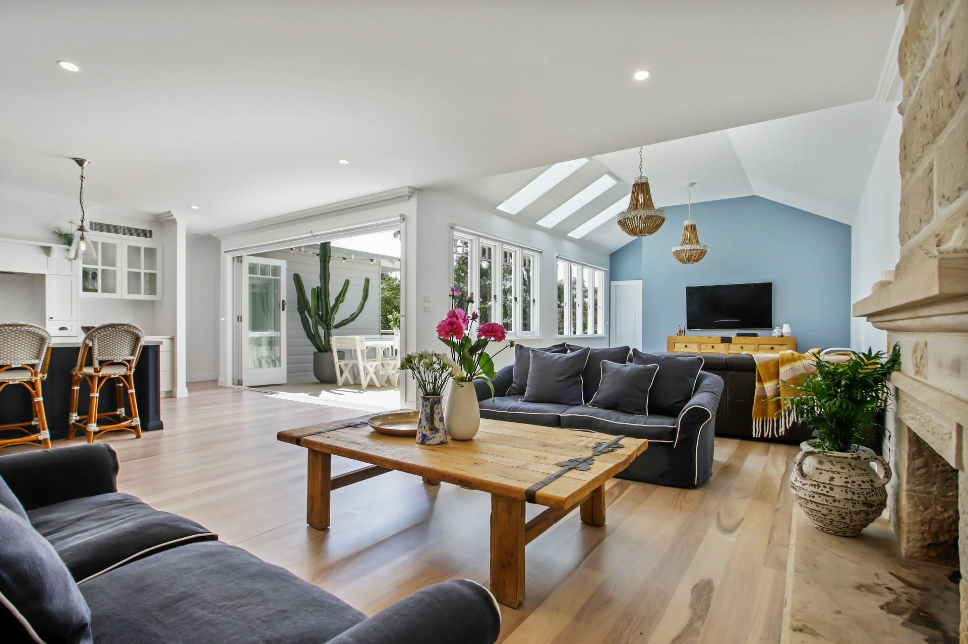 Gallery Loungroom Building